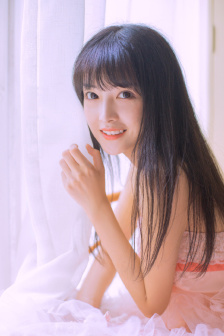 忍着娇喘在夫前被夜袭的人妻